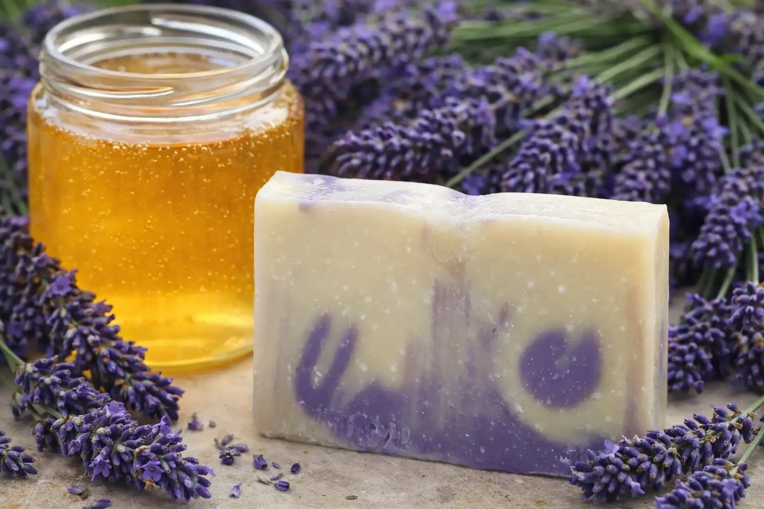 Savon au miel de lavande et à la lavande 100 gr